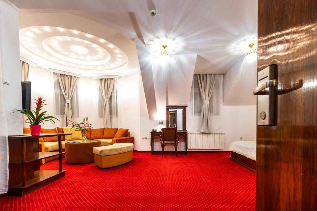 Garni Hotel Royal Crown Subotica Dış mekan fotoğraf