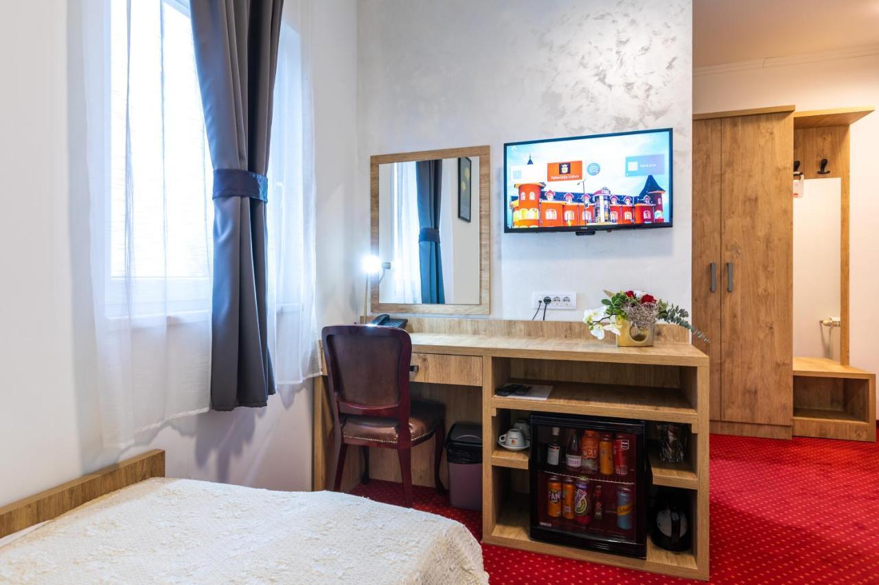 Garni Hotel Royal Crown Subotica Dış mekan fotoğraf