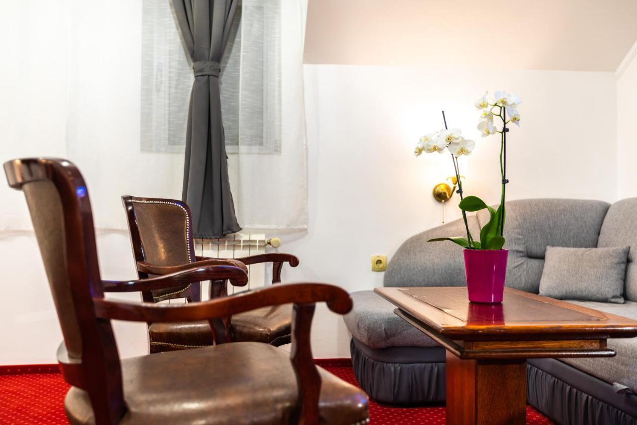 Garni Hotel Royal Crown Subotica Dış mekan fotoğraf