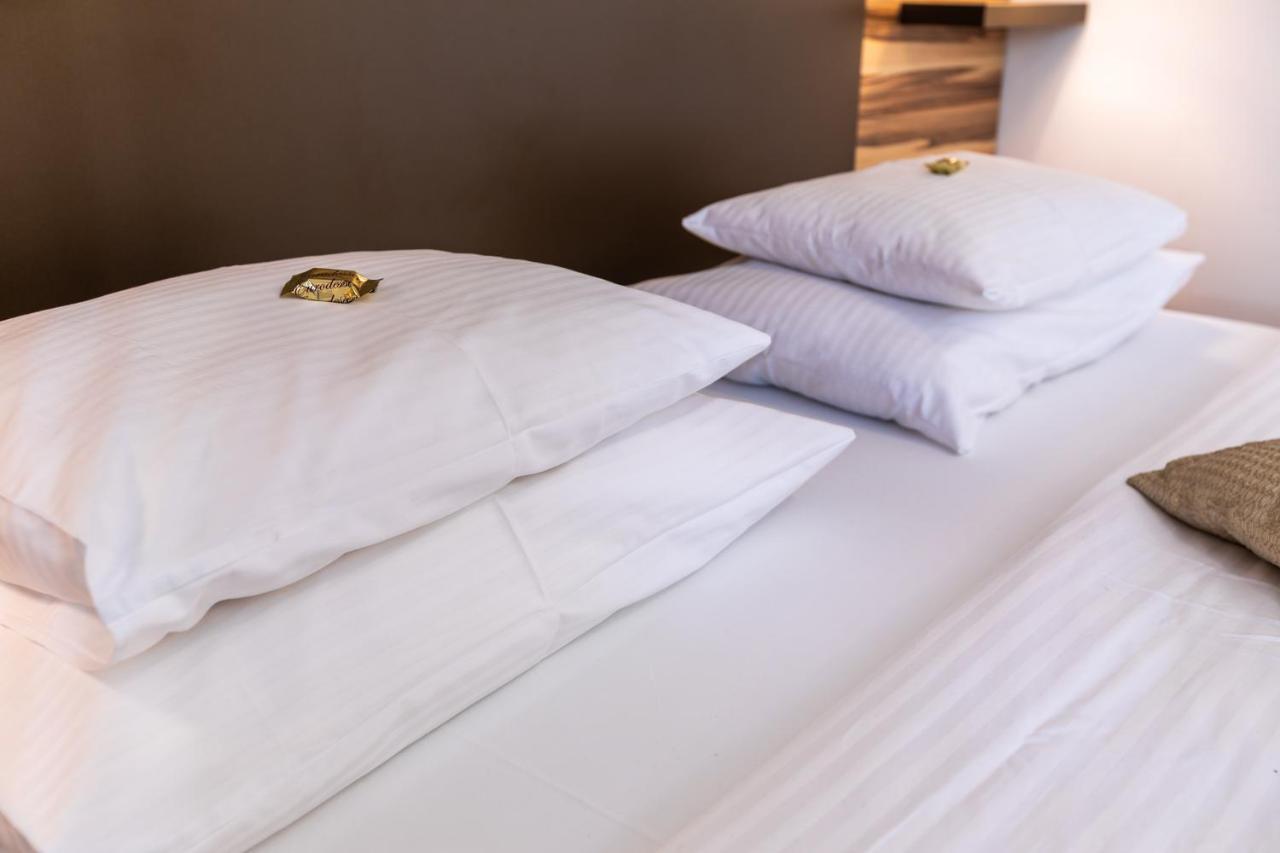 Garni Hotel Royal Crown Subotica Dış mekan fotoğraf
