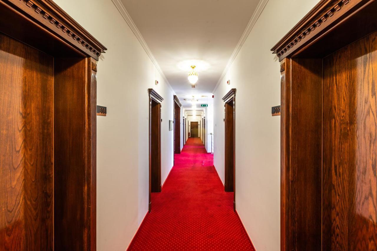 Garni Hotel Royal Crown Subotica Dış mekan fotoğraf