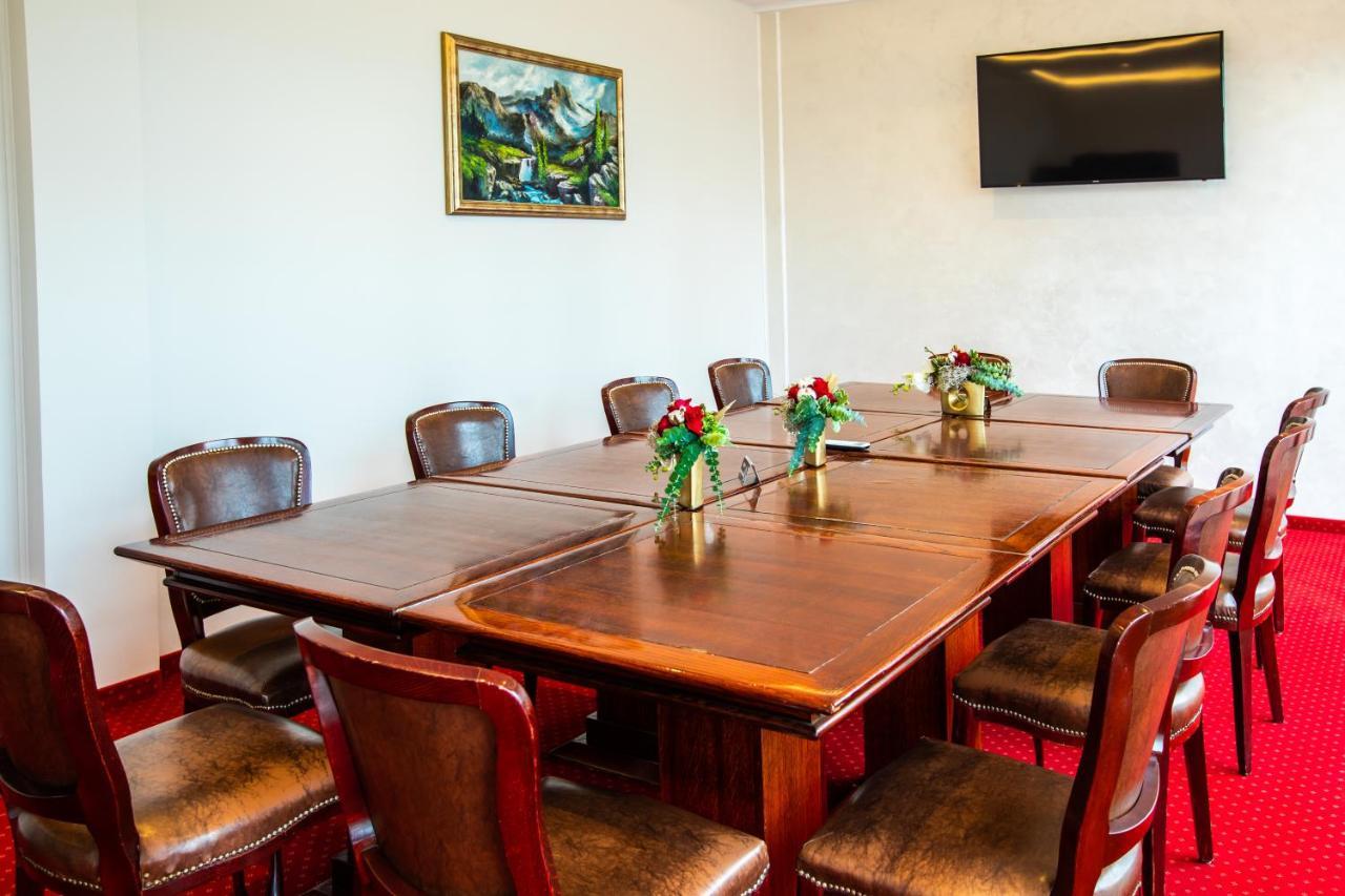 Garni Hotel Royal Crown Subotica Dış mekan fotoğraf