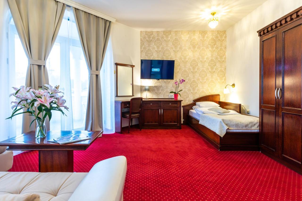 Garni Hotel Royal Crown Subotica Dış mekan fotoğraf