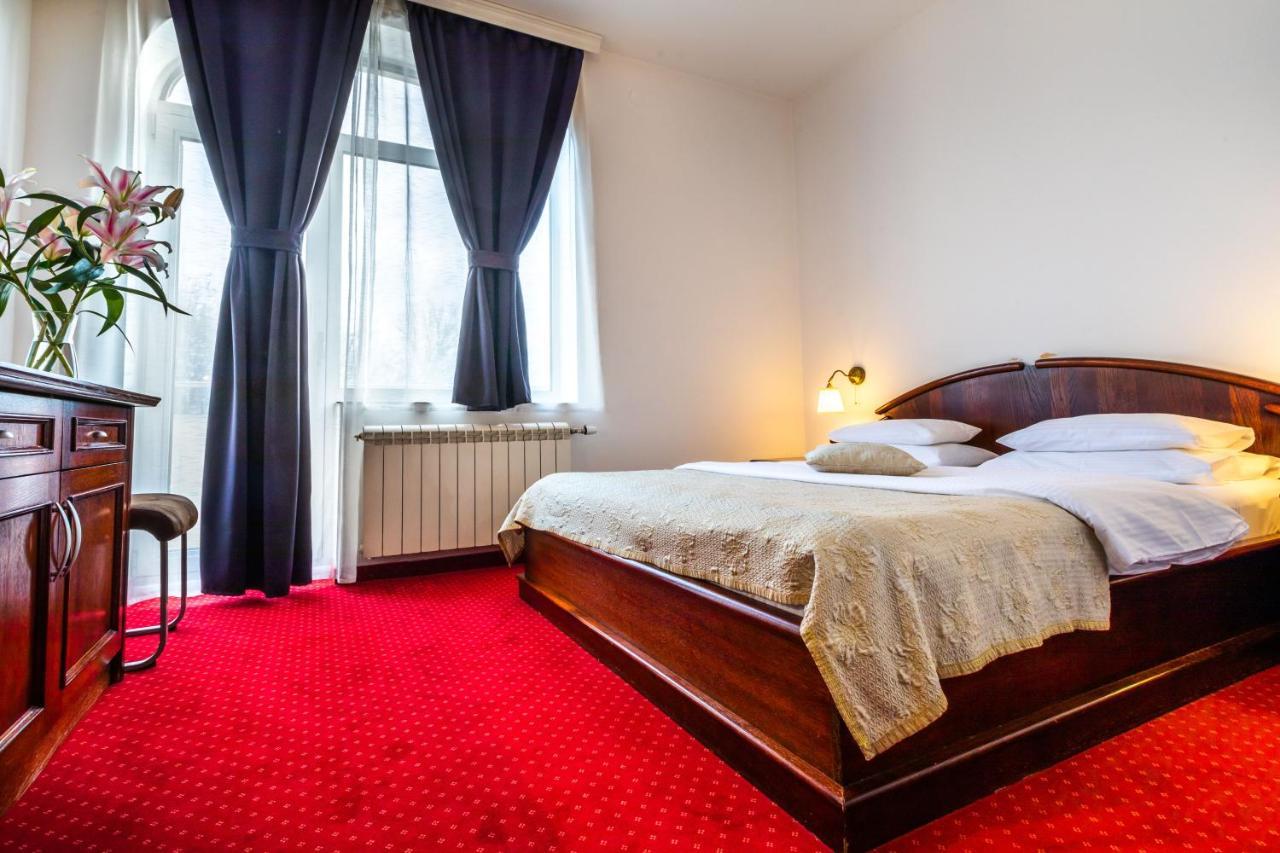 Garni Hotel Royal Crown Subotica Dış mekan fotoğraf
