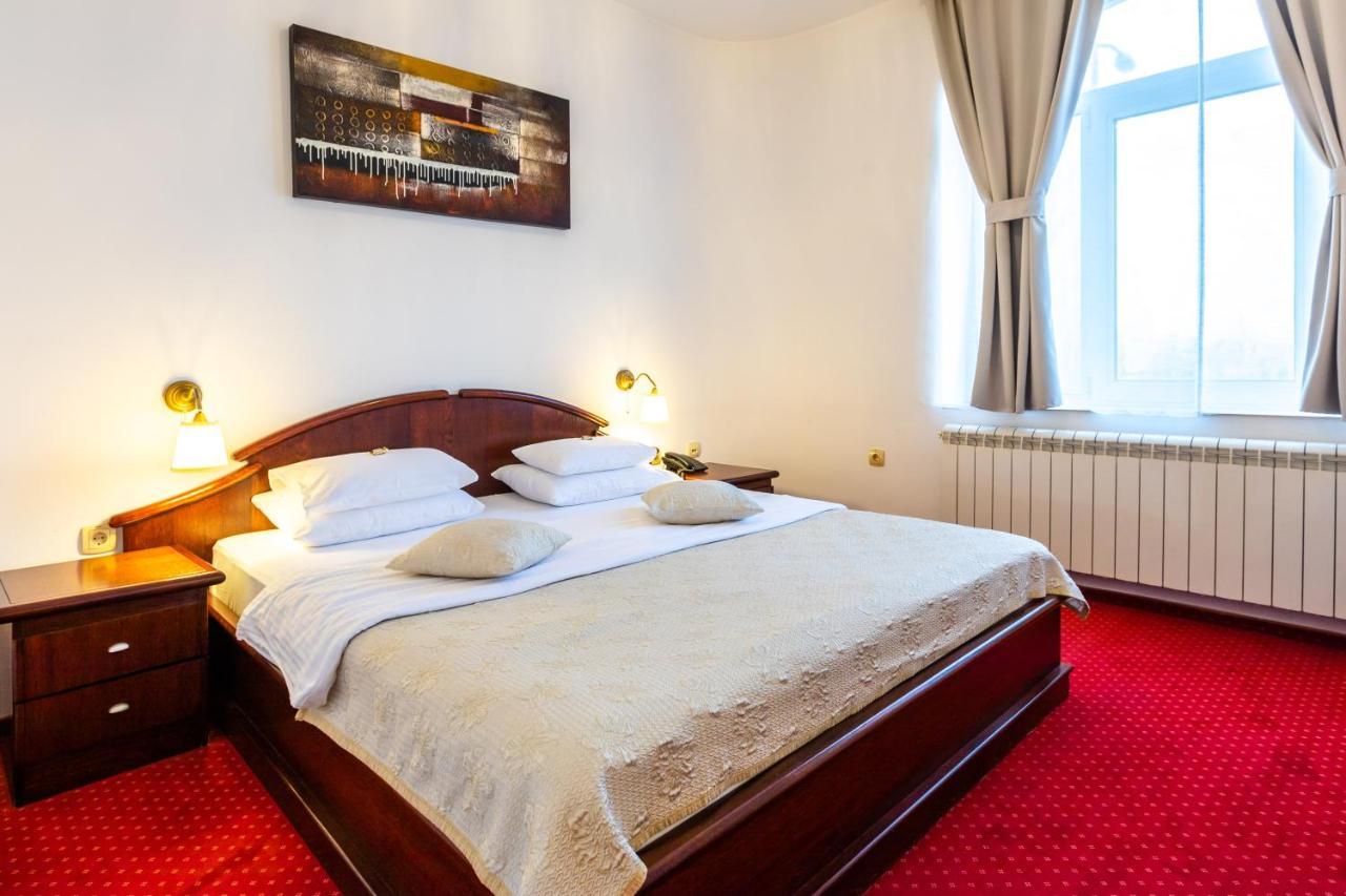 Garni Hotel Royal Crown Subotica Dış mekan fotoğraf