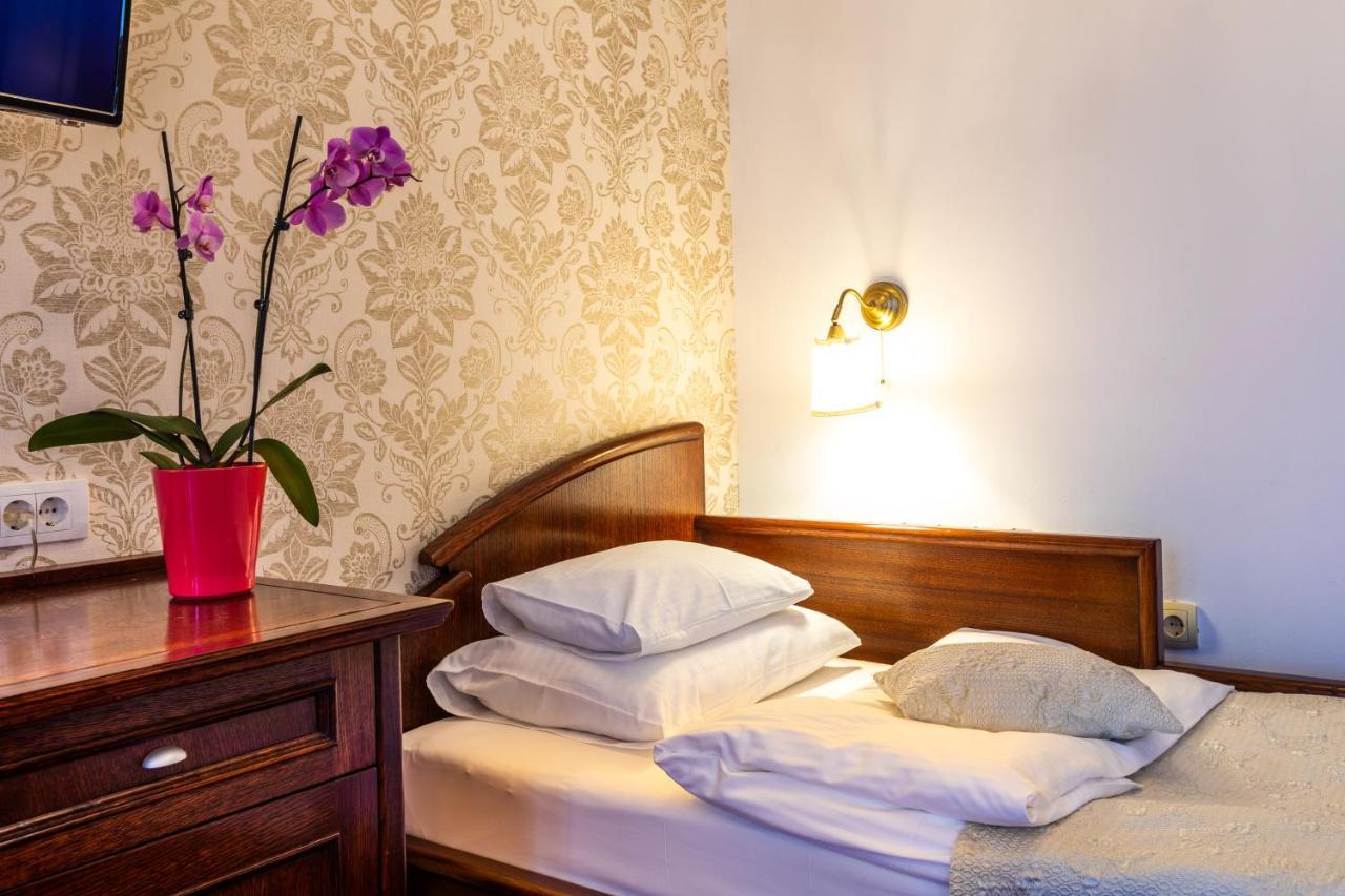 Garni Hotel Royal Crown Subotica Dış mekan fotoğraf