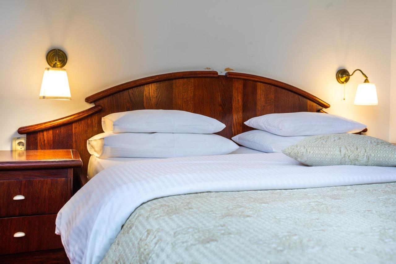 Garni Hotel Royal Crown Subotica Dış mekan fotoğraf