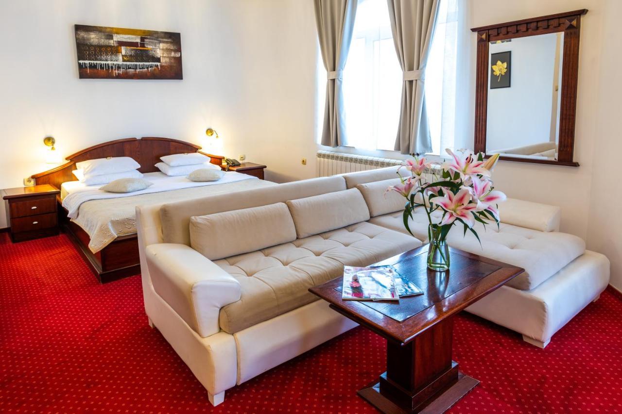 Garni Hotel Royal Crown Subotica Dış mekan fotoğraf