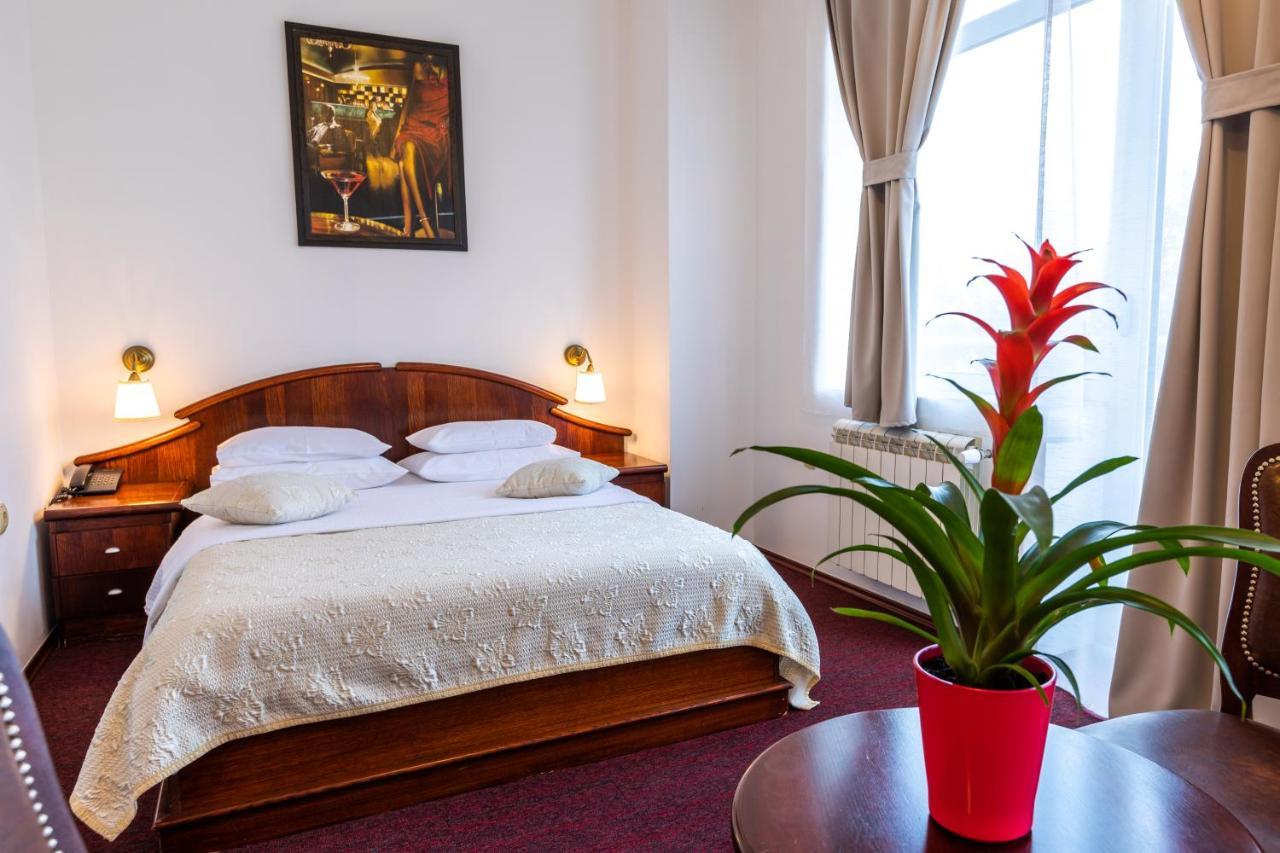 Garni Hotel Royal Crown Subotica Dış mekan fotoğraf