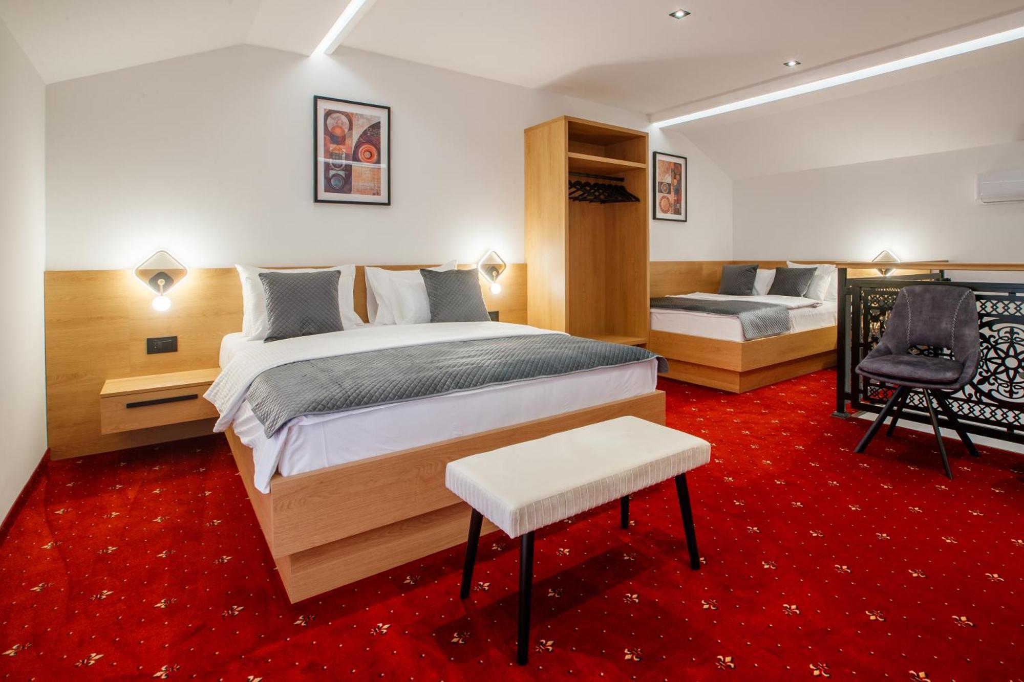Garni Hotel Royal Crown Subotica Dış mekan fotoğraf
